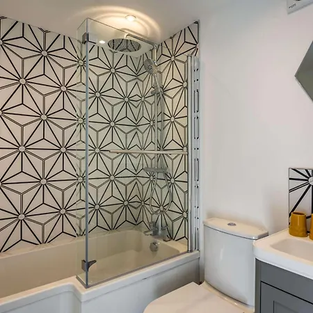 Hotel 2 Bed In 87306 York