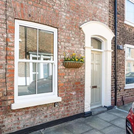 2 Bed In 87306 Hotel York